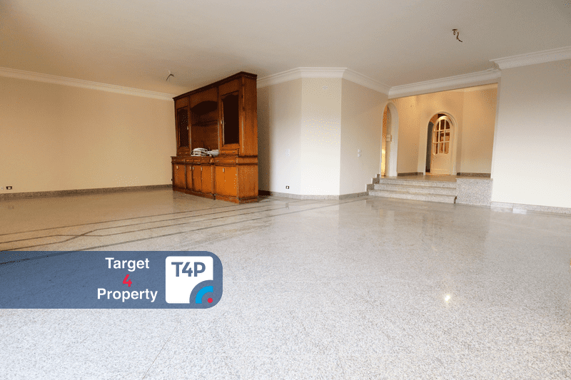 Renovated Apartment Close To C.A.C For Rent